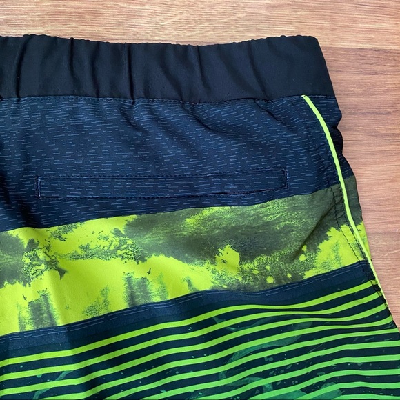 Men’s Zeroxposur neon and black swim trunks, S - Picture 4 of 10
